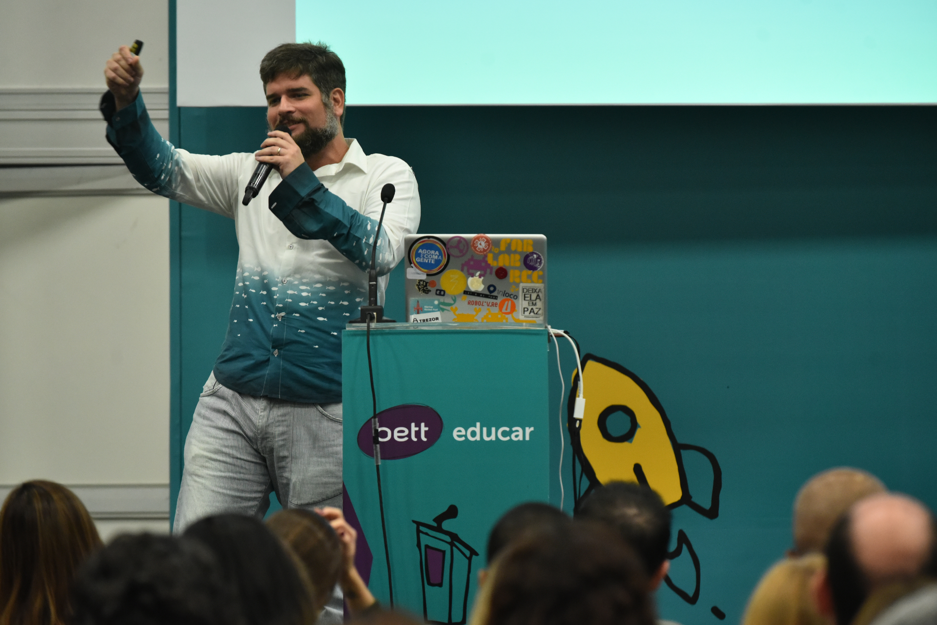 Edgar Andrade em palestra — Do aluno espectador ao jovem construtor de futuros